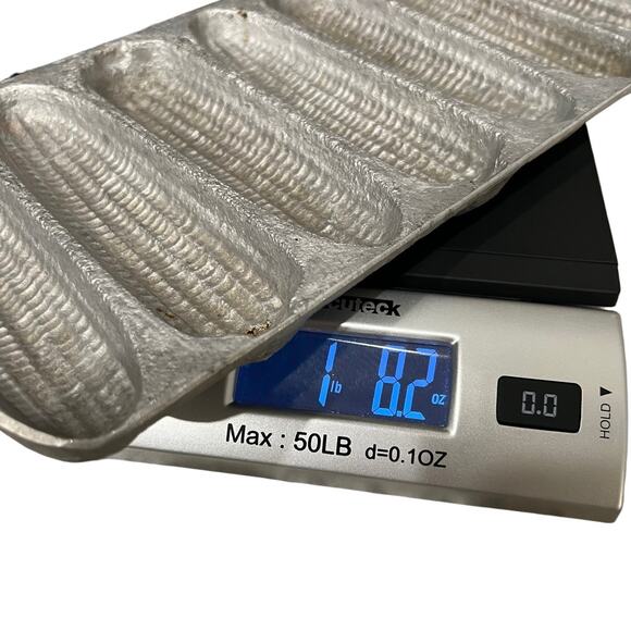 Vintage Cornbread Stick Pan Cast Aluminum Corn Cob Mold 7-Cavity USA Style - Picture 7 of 7